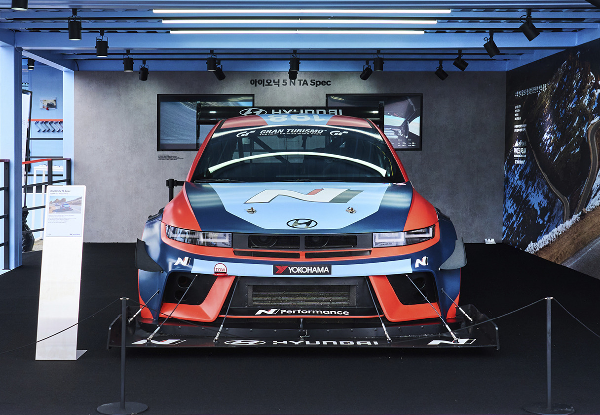 HMG-Hyundai-Toyota-Racing-Fes5.jpg