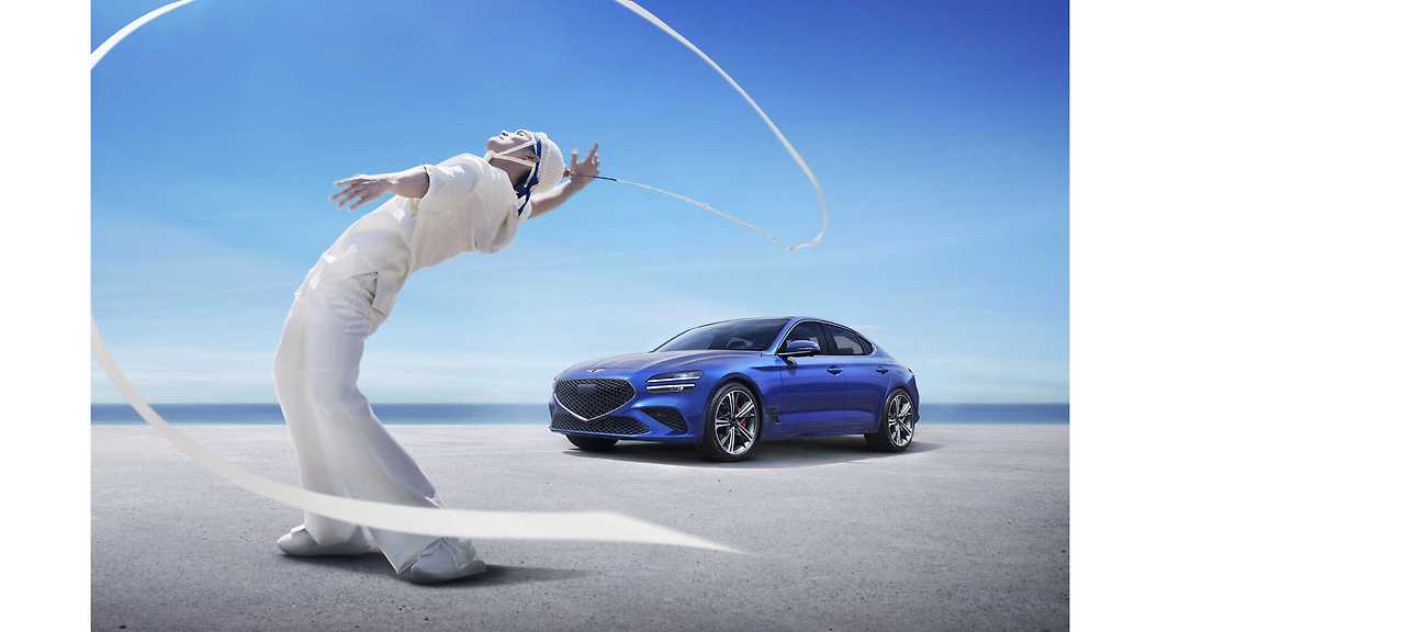 2023-Genesis-G70-Commercial5.jpg