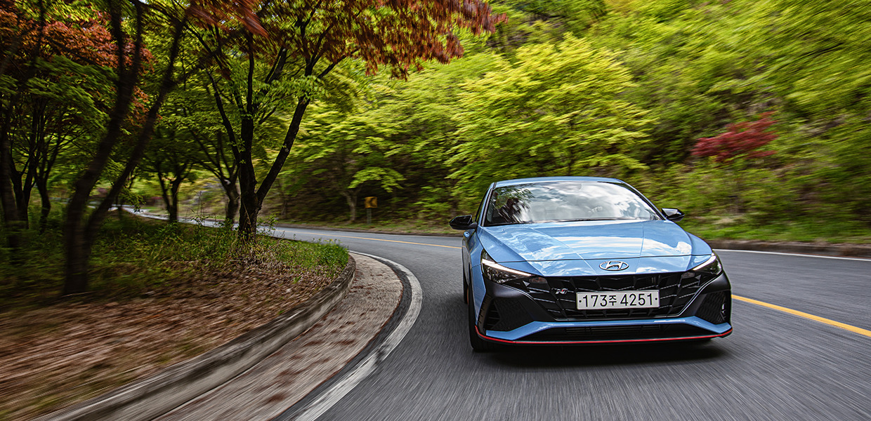 2022-hyundai-avante-n-winding-drive11.jpg