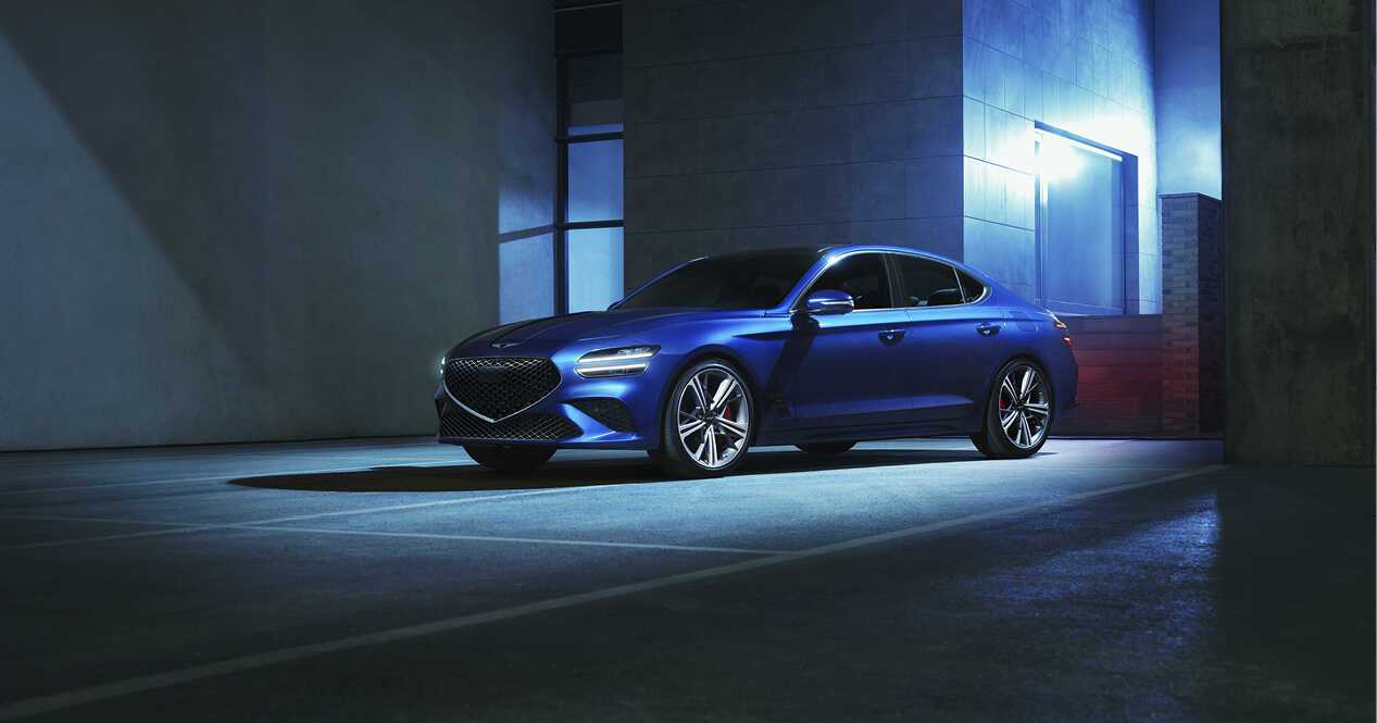 2023-Genesis-G70-Commercial13.jpg