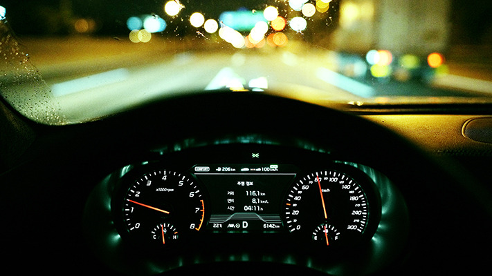 hyundai-night-driving%20(4).jpg