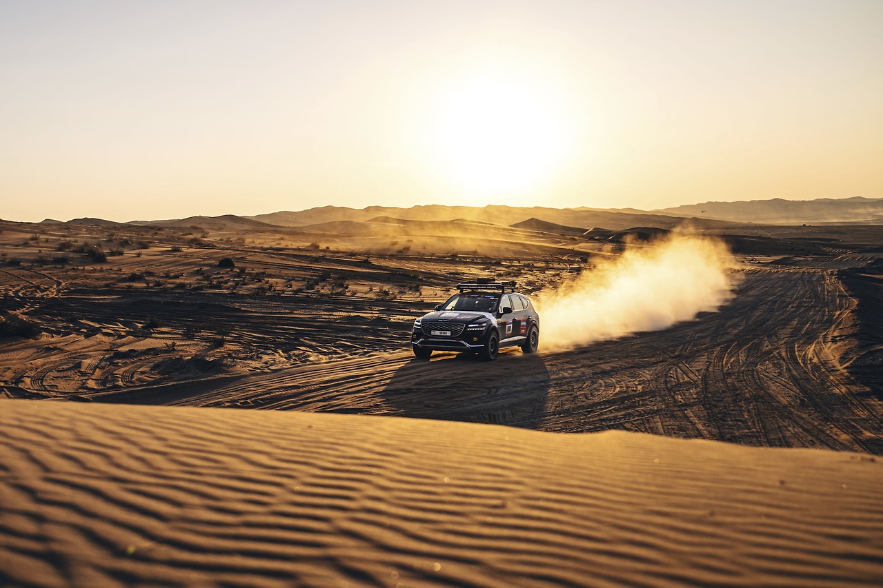 2025-genesis-gv80-desert14.jpg