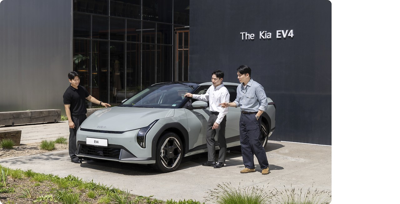 2025-kia-ev4-pm-interview2.jpg