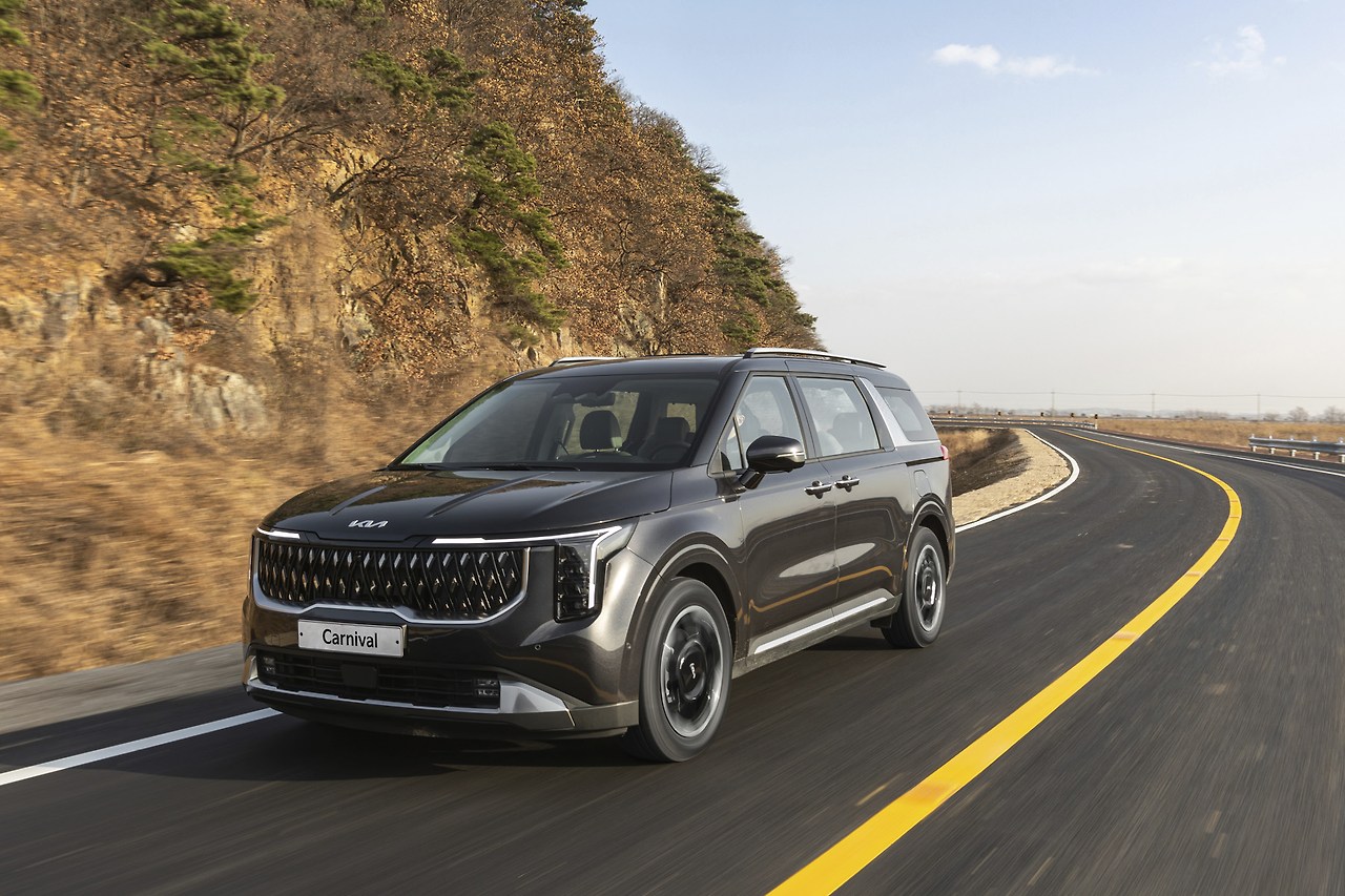 2023-kia-carnival-drive14.jpg