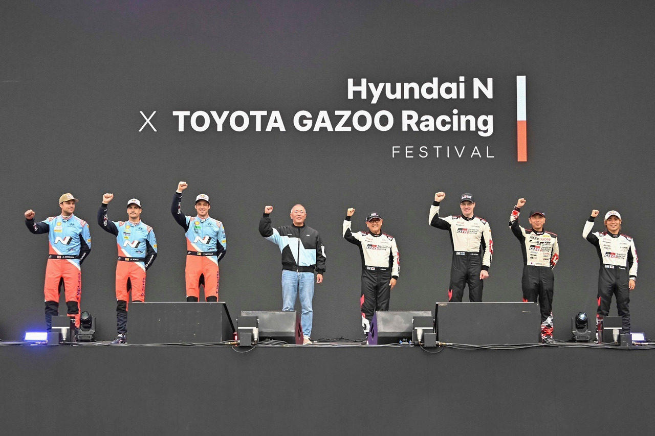 HMG-Hyundai-Toyota-Racing-Fes13.jpg