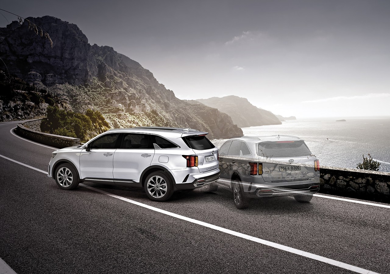 2023-ams-sorento-phev10.jpg