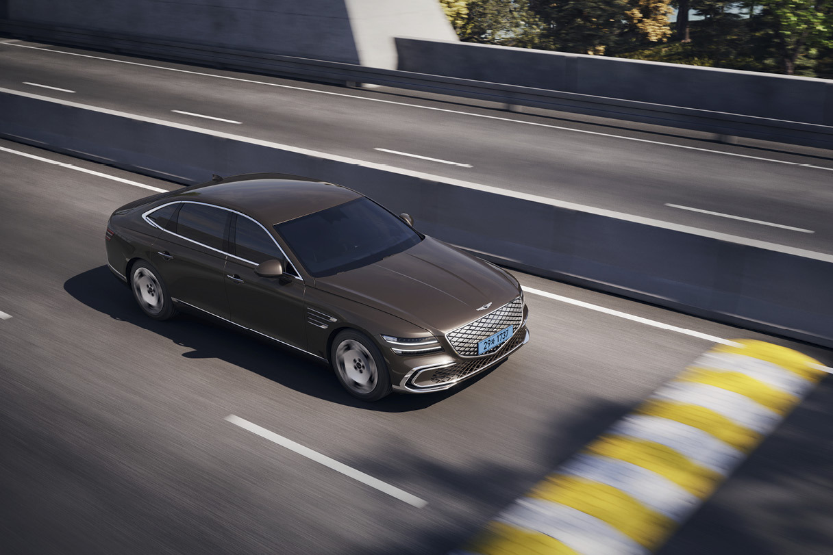 2024-genesis-g80ev-q&a7.jpg