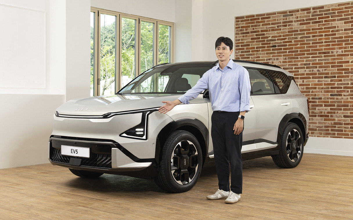 2025-kia-ev5-package-interview5.jpg