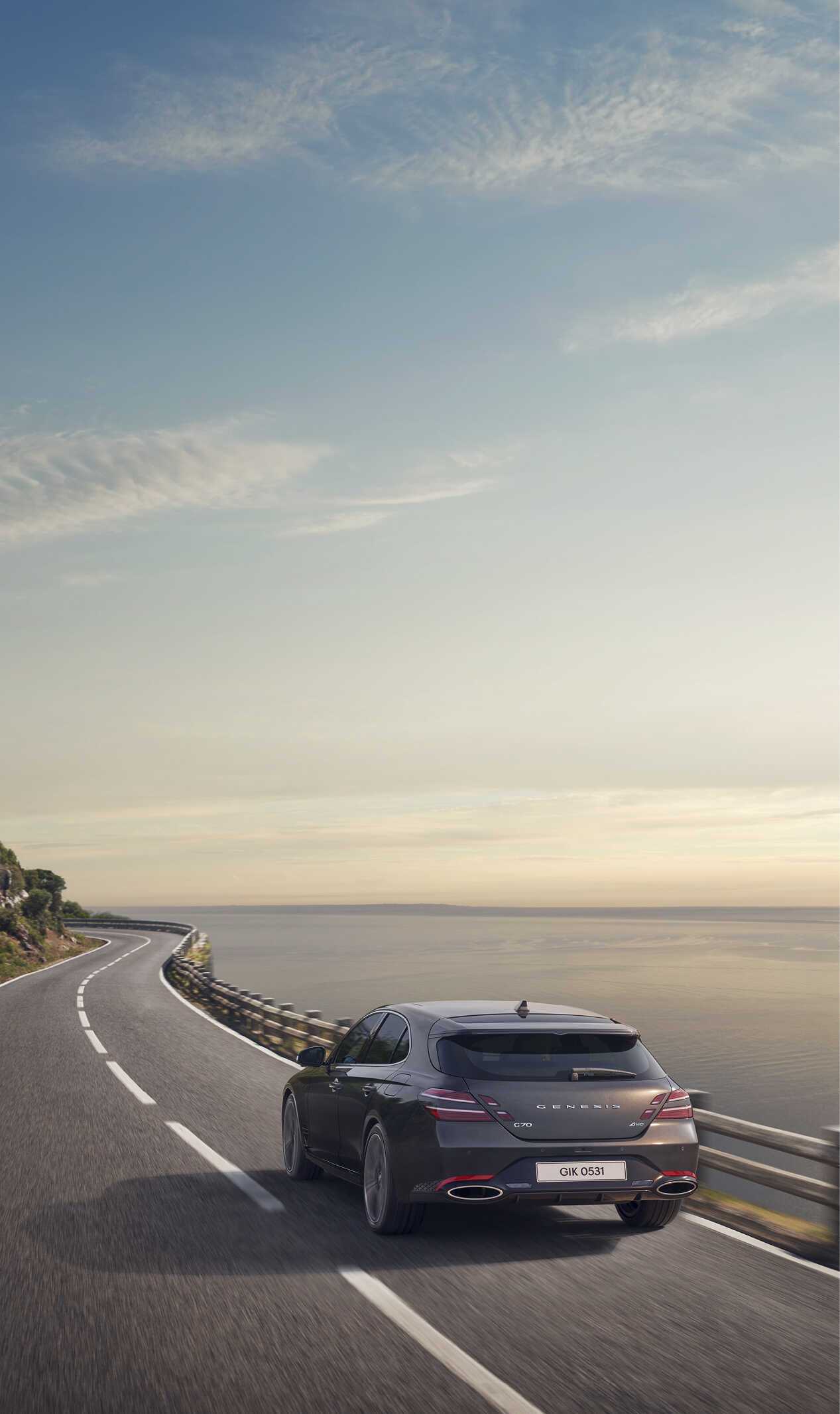 2023-Genesis-G70-Commercial12.jpg