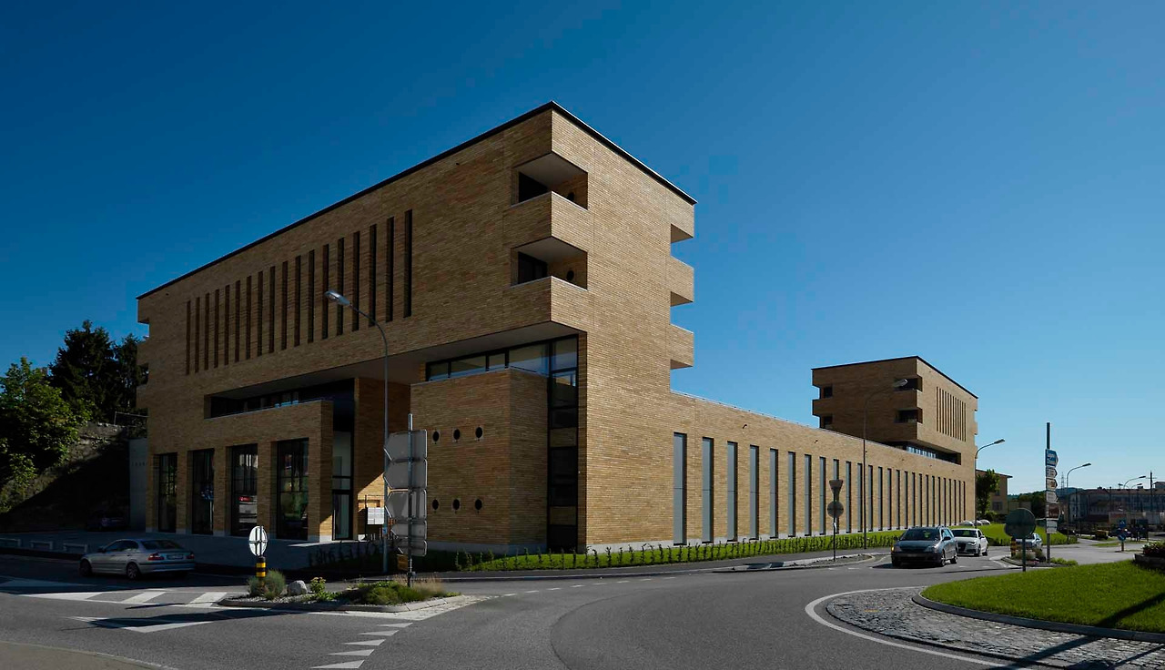 14 Edificio Fuoriporta foto Enrico Cano.jpg