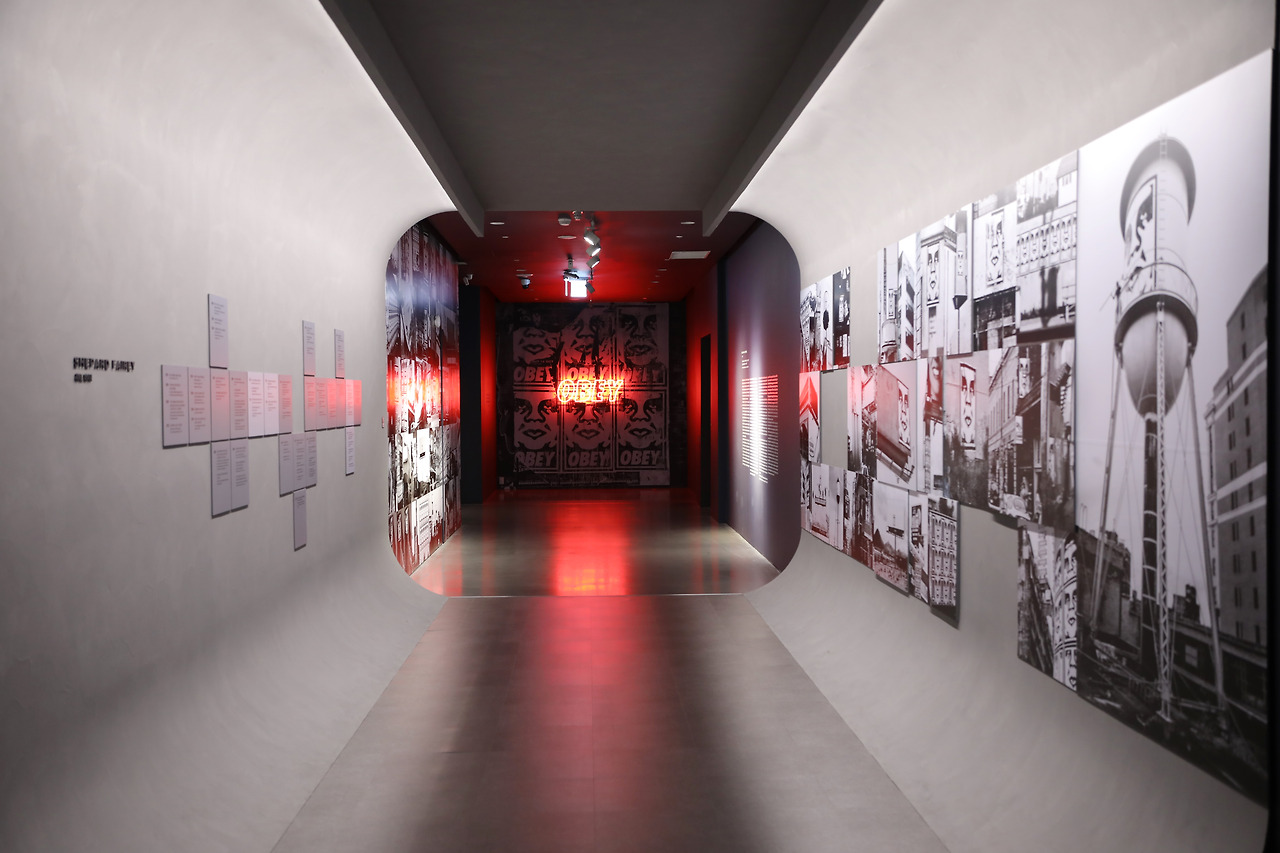 셰퍼드 페어리 전시전경 (2).jpg