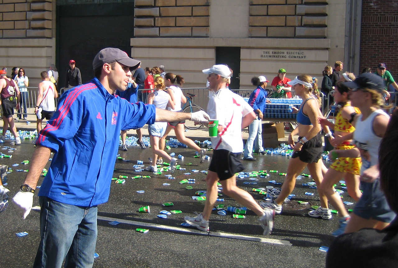 Boston_marathon_mile_25_gatorade_volunteer_050418.jpg