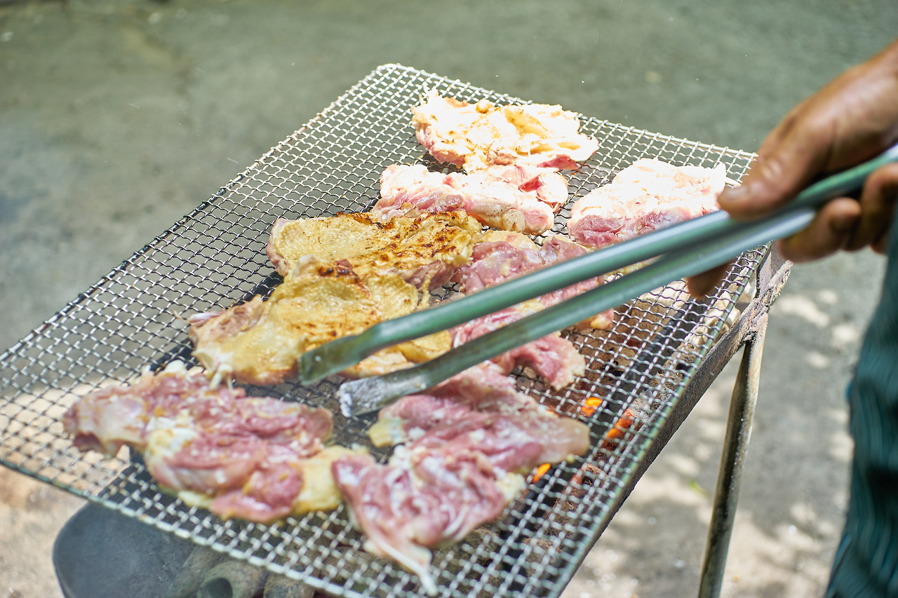 구례_당치민박_닭구이 1.jpg