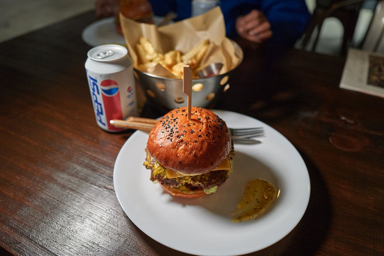 고하 버거.jpg