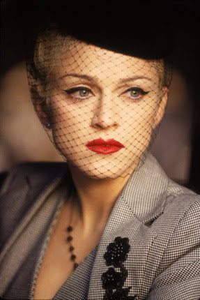 madonna-as-evita-eva-peron-evita-32257914-287-430.jpg