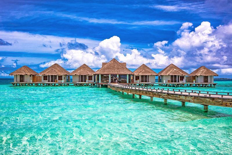 https___kr.hypebeast.com_files_2019_09_best-luxury-resorts-hotels-maldives-four-seasons-shangri-la-park-hyatt-joali-asia-1.jpg