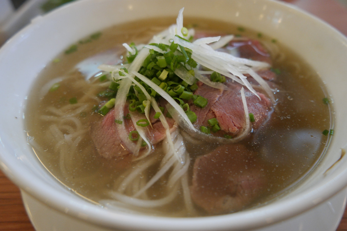 vietnam_rice_noodles_noodles_meat_hot_broth_delicious-1052924.jpg