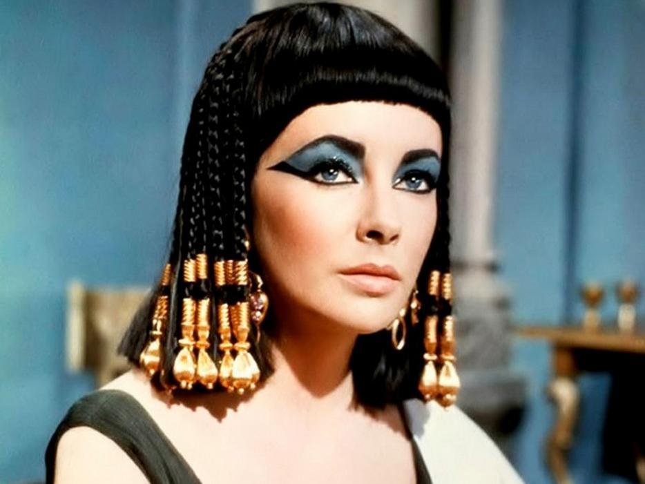 elizabeth-taylor-cleopatra1-e1397839433553.jpg