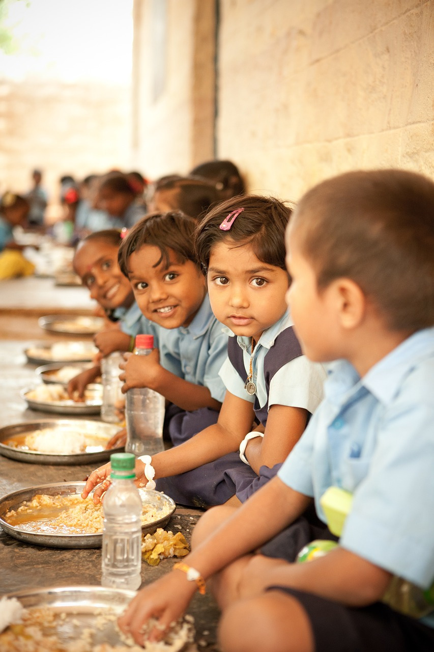 food-for-hungry-children-885871_1280.jpg