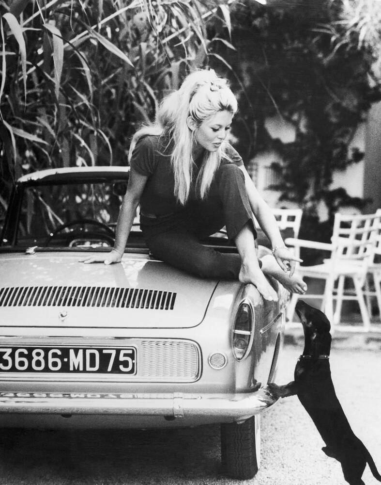 brigitte-bardot-une-icone-de-glamour-decontracte-a-saint-tropez.jpg