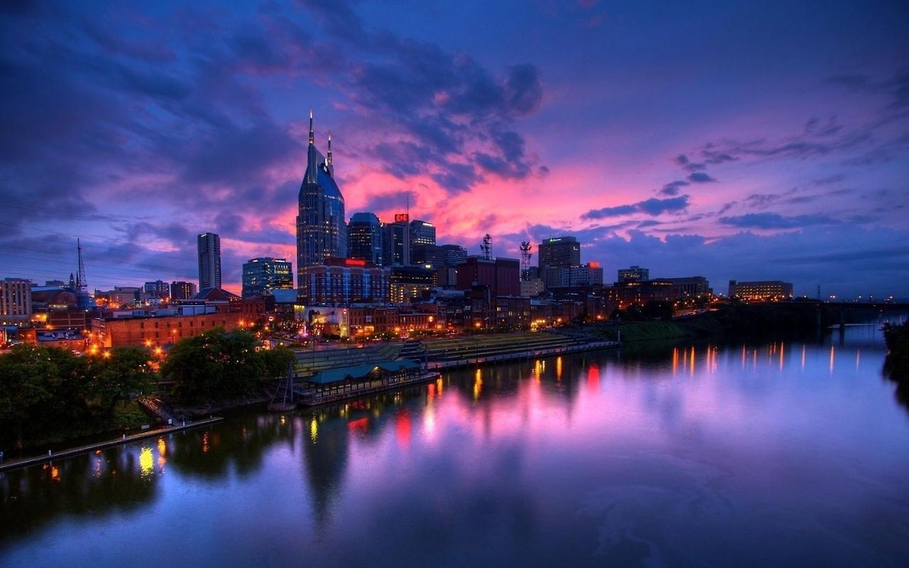 beautiful-purple-sunset-city.jpg