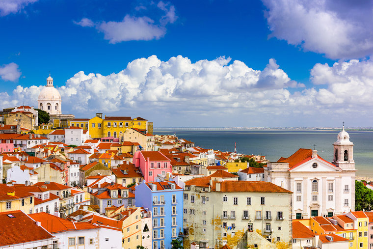 portugal-lisbon-cityscape-alfama-district-_c_sean_pavone-shutterstock_287702405-04149.jpg