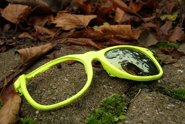 sunglasses_broken.jpg