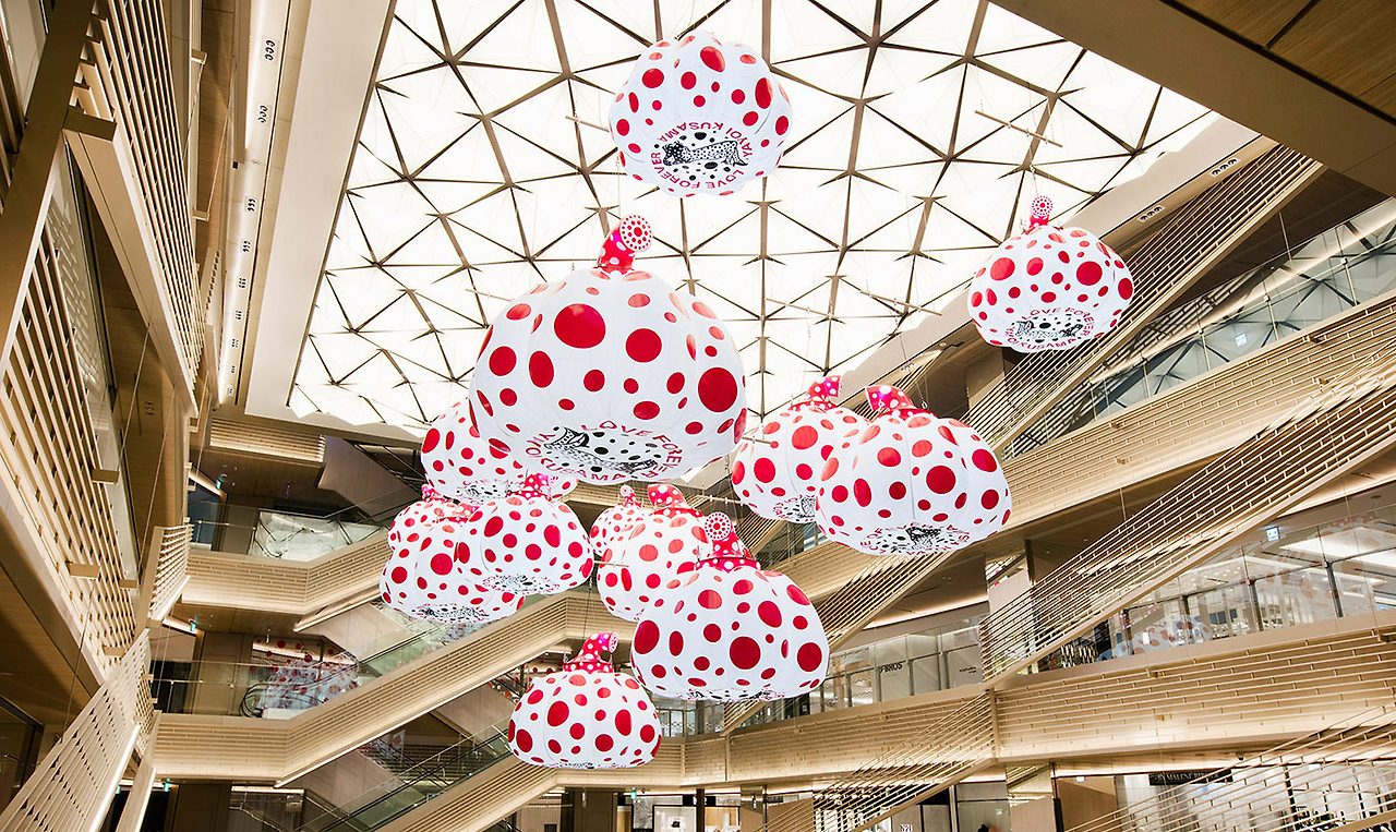 긴자식스 쿠사마야요이.jpg