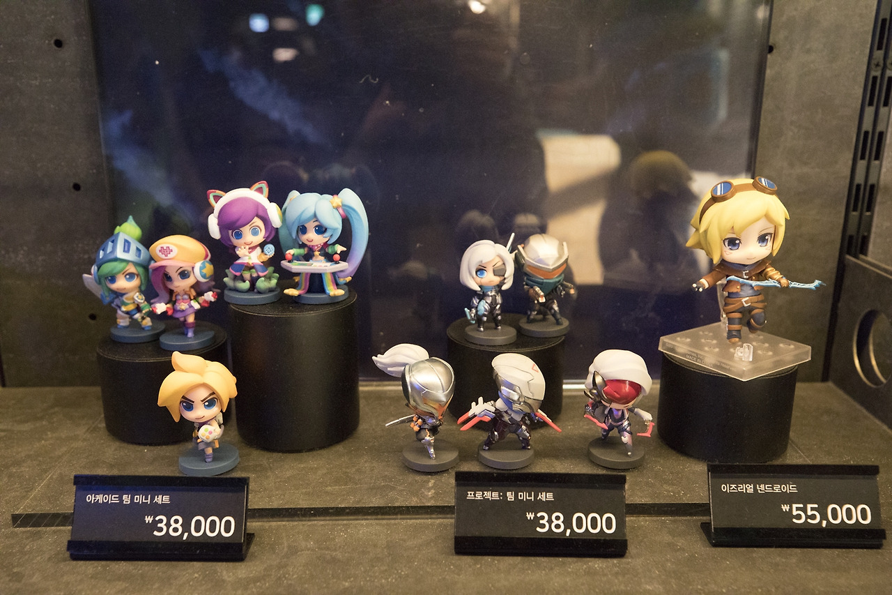 04 기념품점 181002J1Y16mo.jpg