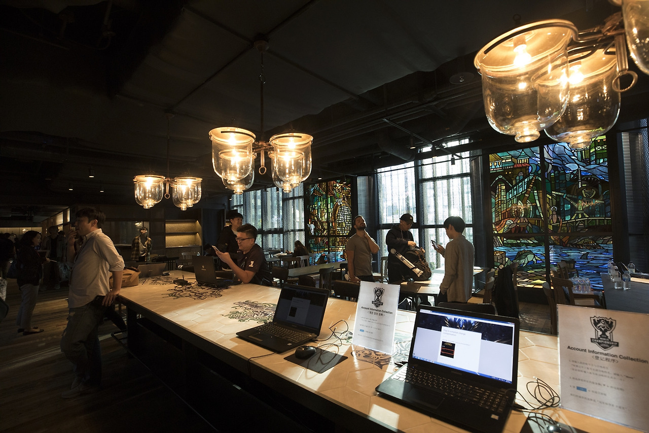 03 카페 181002J1Y13mo.jpg