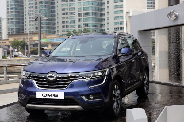 크기변환1_[이슈1-손성환-르노삼성] QM6 부산 더베이101 프리뷰_1.jpg