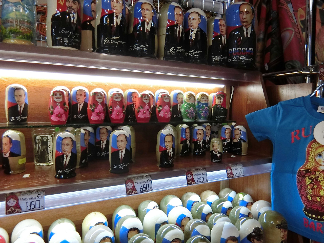 푸틴 목각인형2.jpg