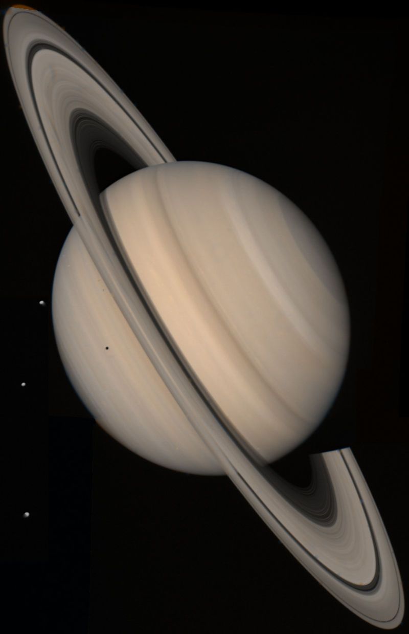 800px-Saturn_(planet)_large.jpg