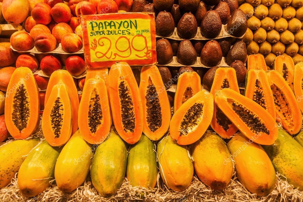 depositphotos_54803507-stock-photo-papaya-at-a-fruit-market.jpg