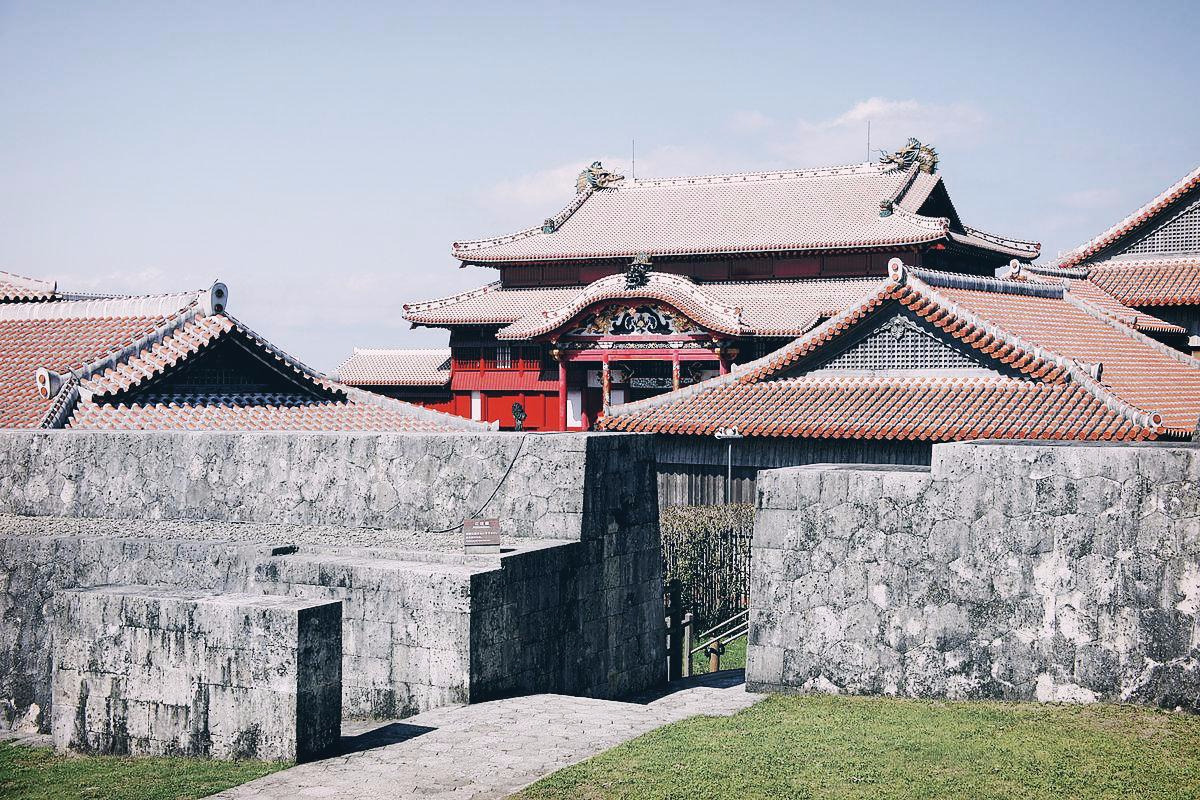 1200px-Naha_Shuri_Castle50s3s4500.jpg
