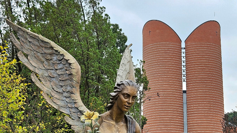 빛속에서 다시세운 이정표_05.jpg