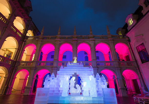 ice-nativity-scene--graz-tourismus-harry-schiffer.jpg.3573718.jpg