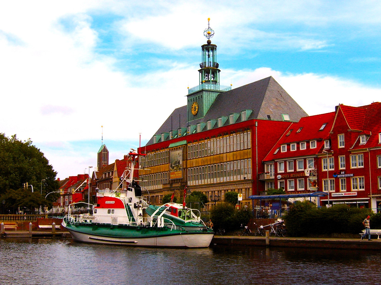 Emden_Rathaus_001.jpg