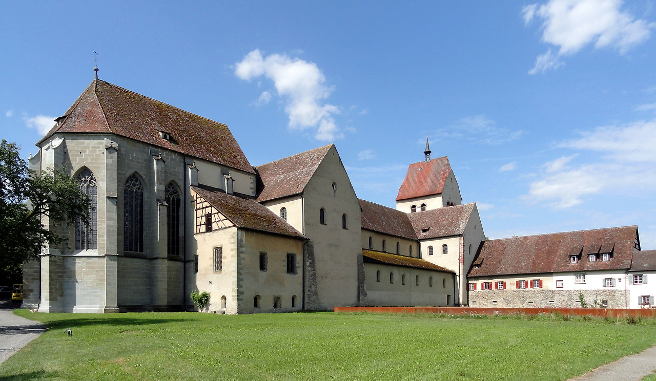 Kloster_Reichenau_(Foto_Hilarmont).jpg