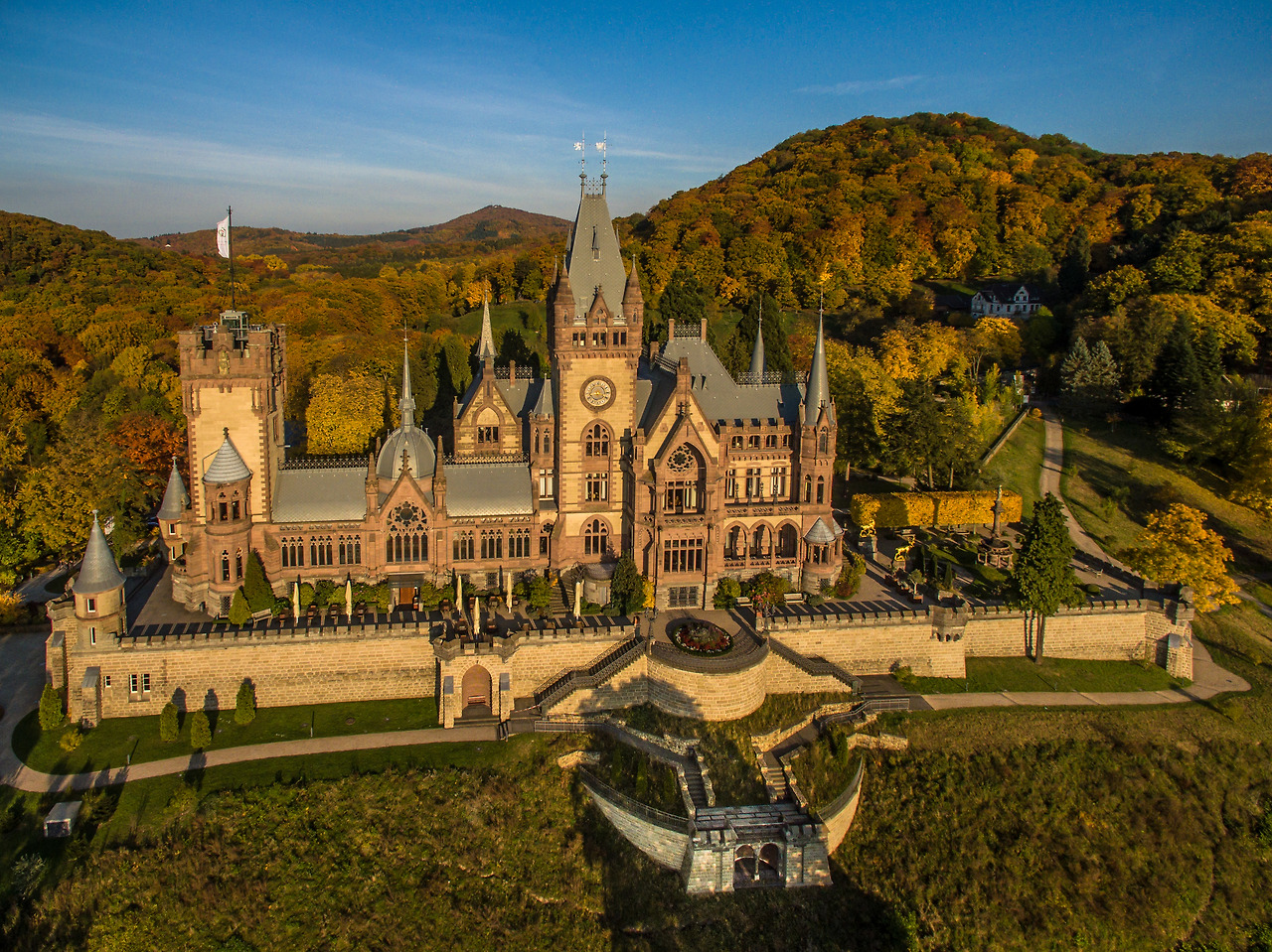 Schloss_Drachenburg_Bild_1.jpg