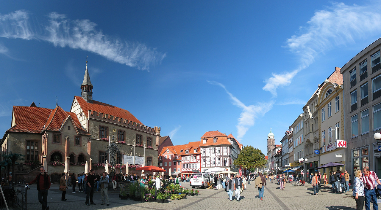 Goettingen_Marktplatz_Oct06.jpg