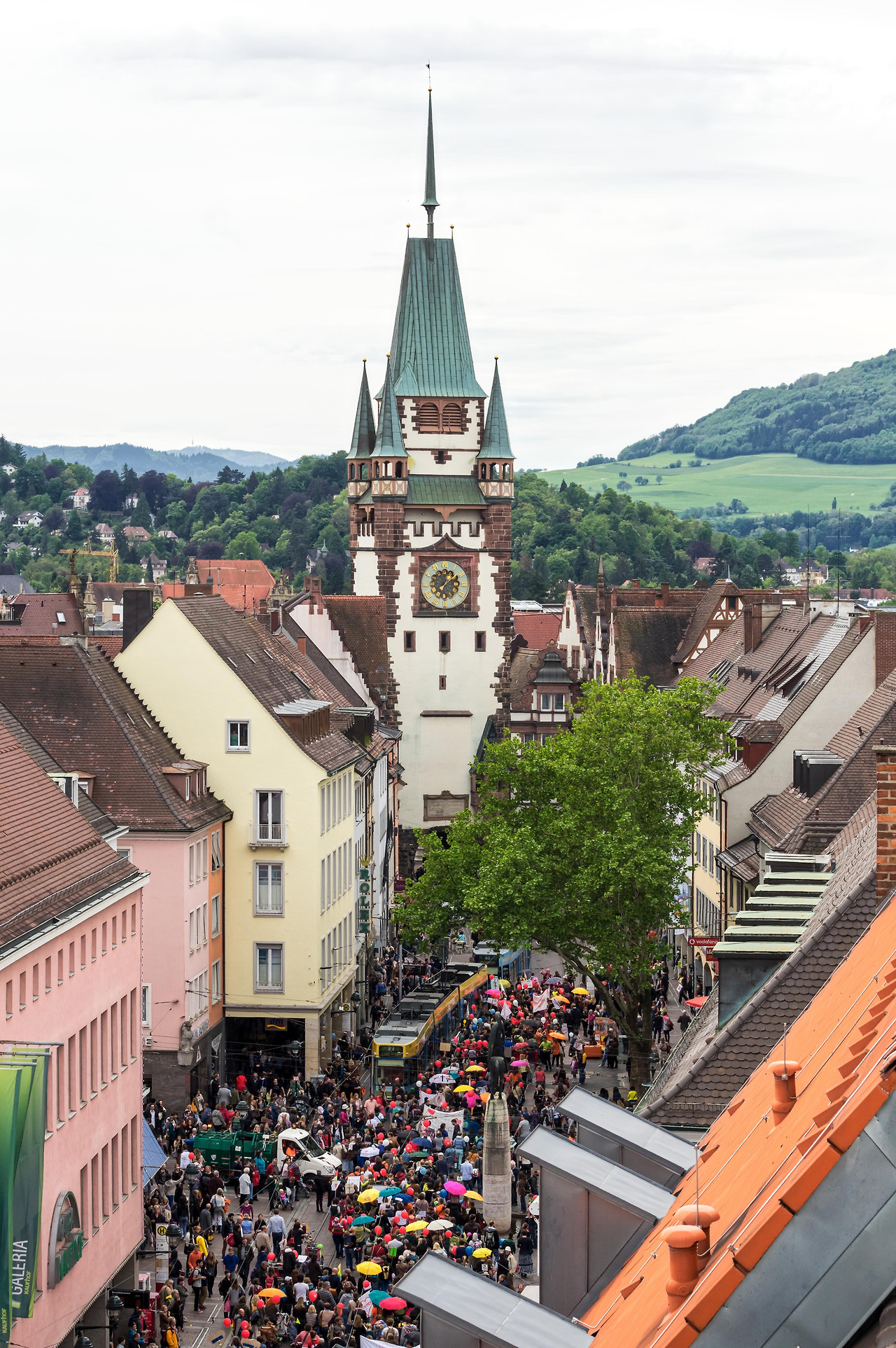 Martinstor_(Freiburg_im_Breisgau)_jm10177 (1).jpg