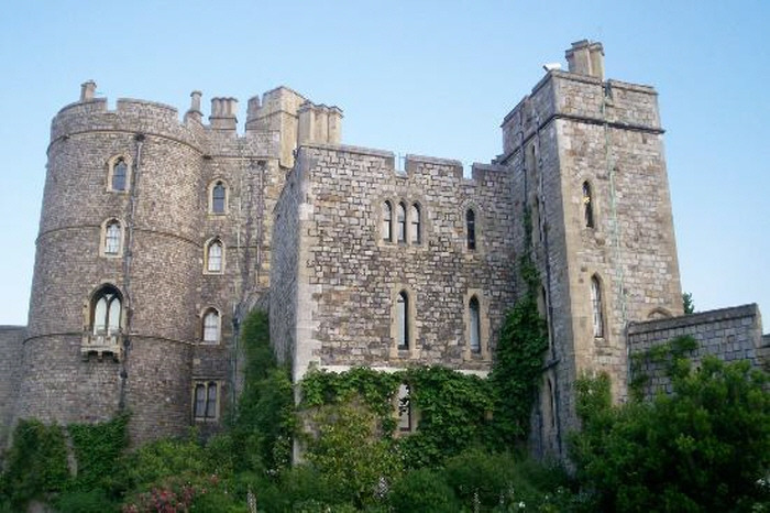 [크기변환]Victorian-Era-Castles-Windsor-Cardiff-Lewis-1.jpg