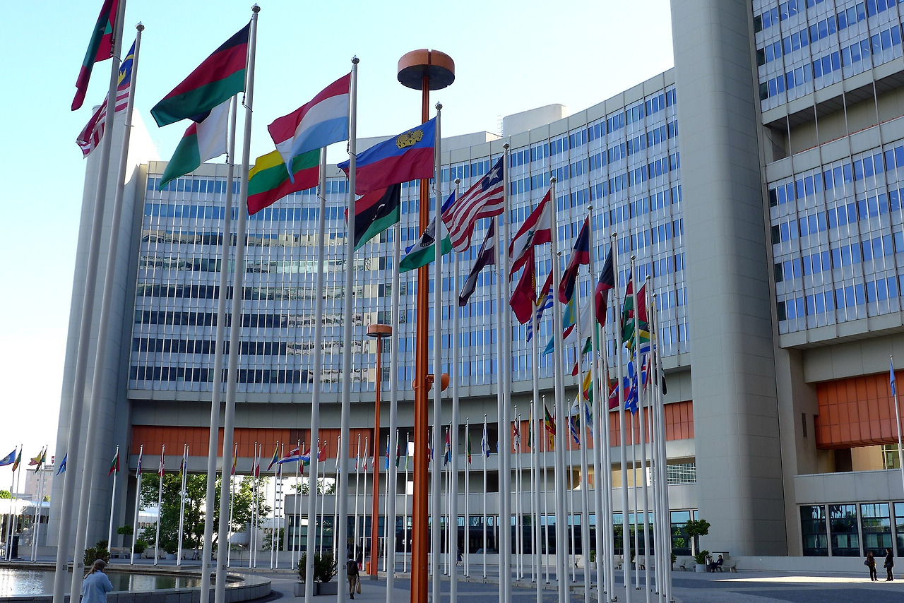 united-nations-3760656_1920.jpg
