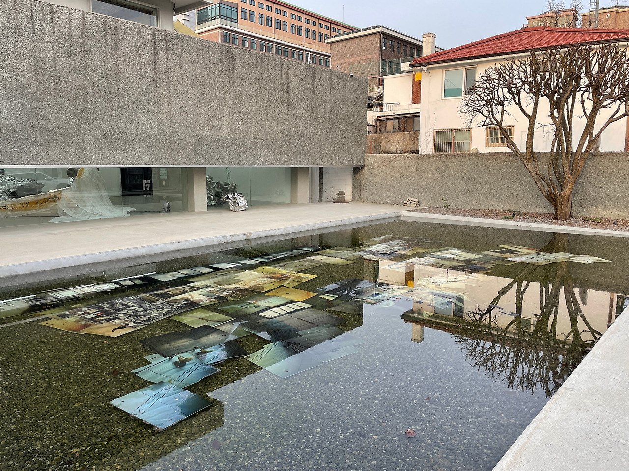 뮤지엄헤드_가난한자들_성민지 촬영 (1).jpg