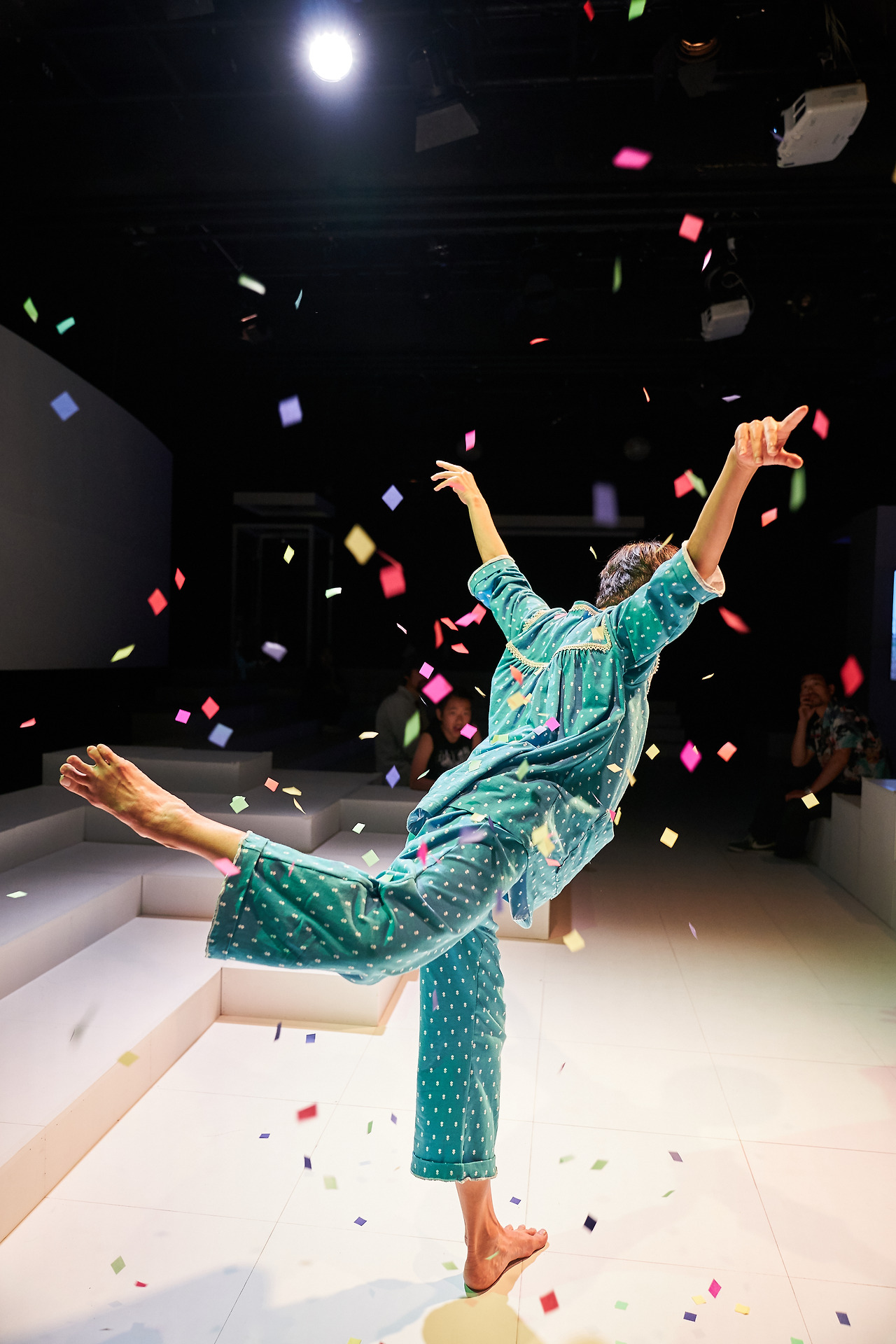 (공연사진)포스트아파트_두산인문극장2019_아파트_두산아트센터 (11).jpg