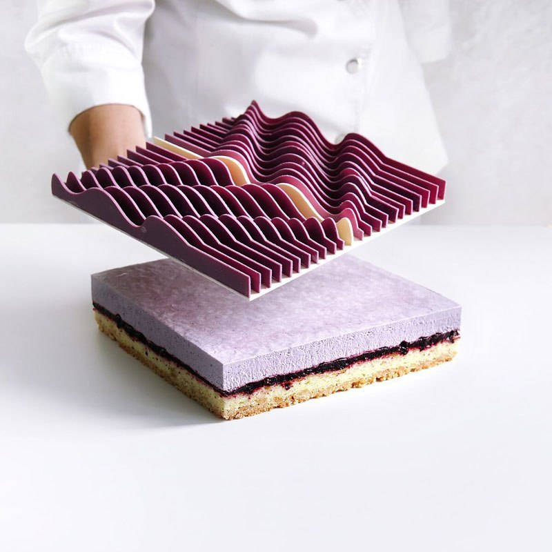 dinara-kasko-is-pushing-the-boundaries-of-cake-design-7.jpg