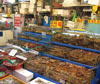 1280px-Korea-Seoul-Noryangjin_Fish_Market-05.jpg