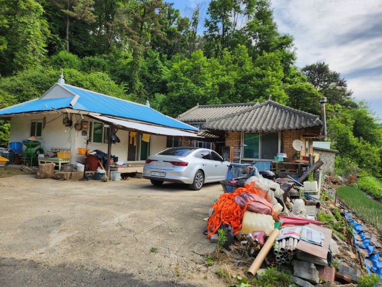 시공전 손수 지은 집.jpg