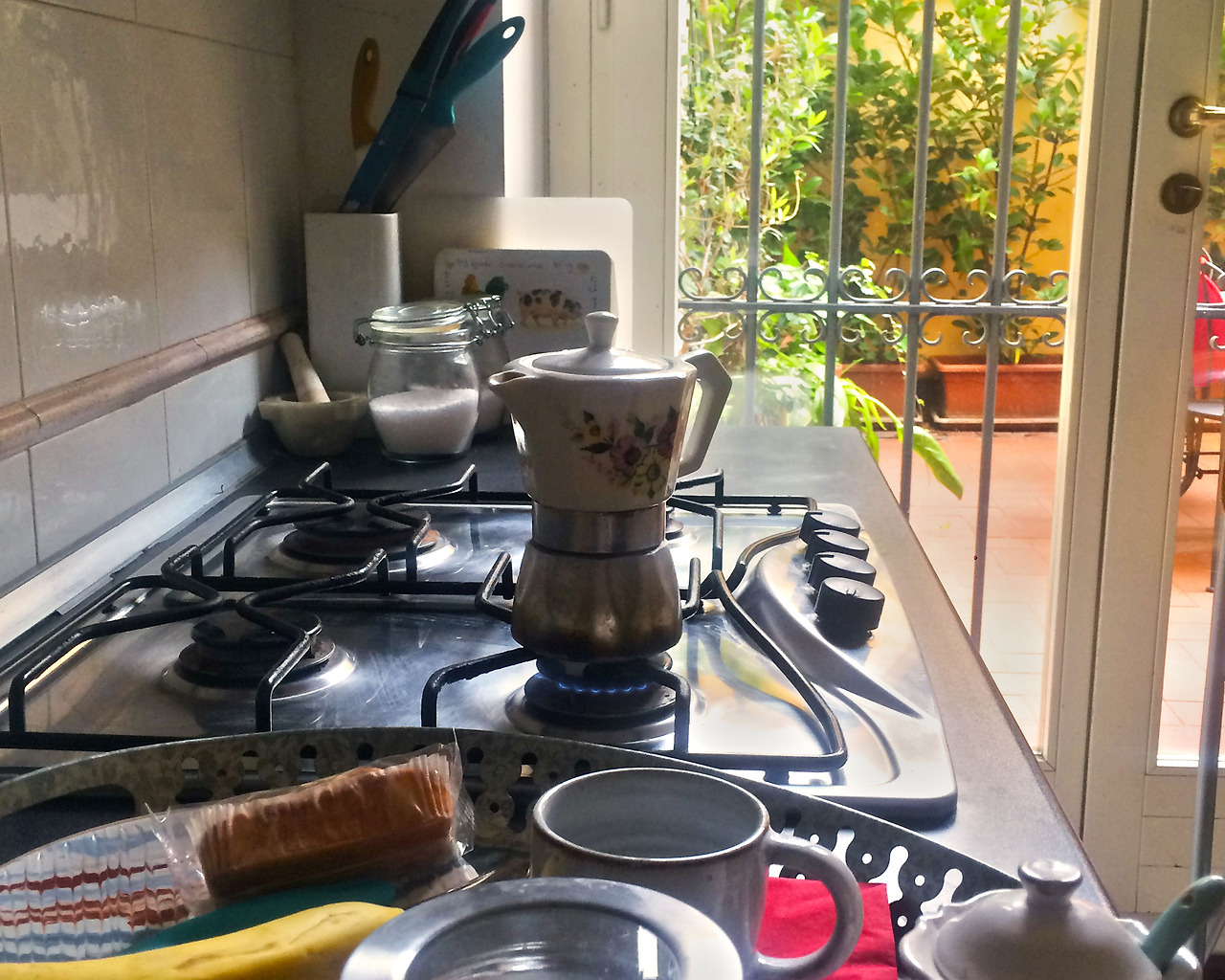 볼로냐 비앤비 아침.jpg